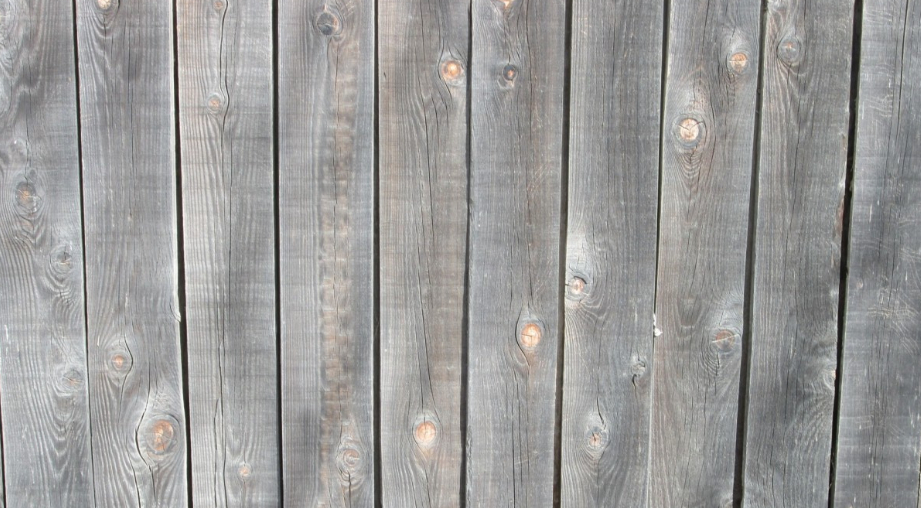 this image shows redwood fence in rocklin, california