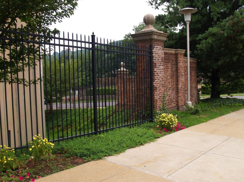 this is a picture of driveway gate in Rocklin, CA