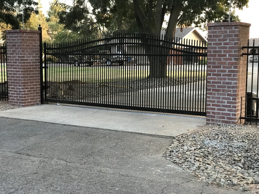 this is a picture of installed gate in Rocklin, CA